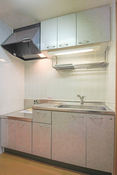 キッチン　同じ建物の別のお部屋