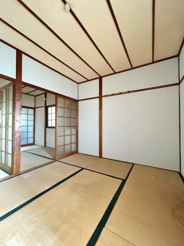 居室・リビング　※畳は表替え、もしくは交換予定です。