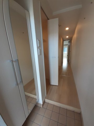 玄関　落ち着いた玄関です