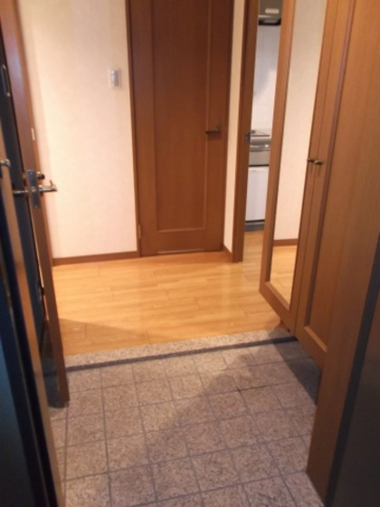 玄関　※別室の写真です