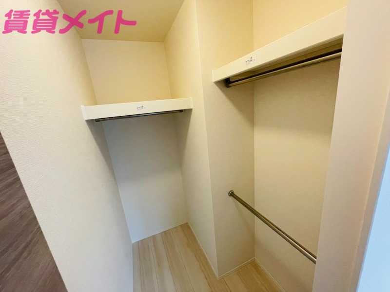 収納　同型参考写真