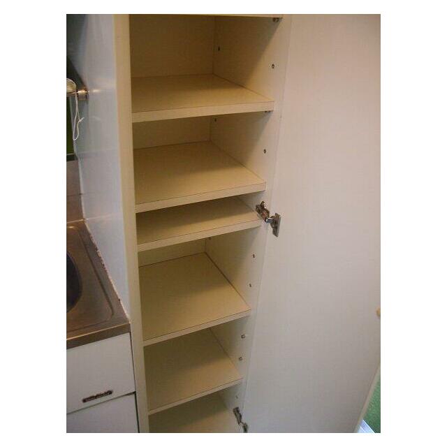 その他　下足入