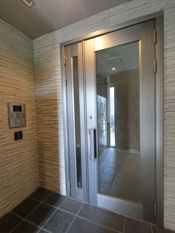 エントランス　★オートロック★