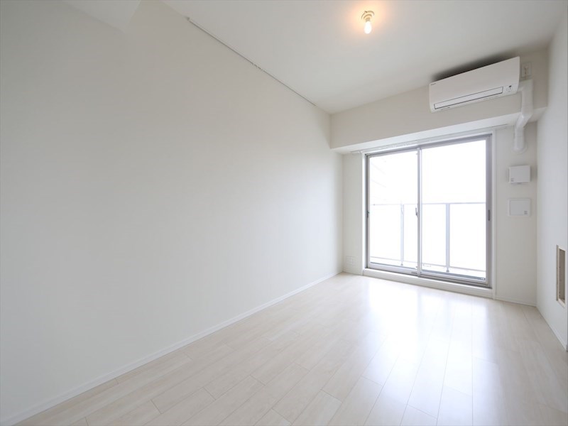 その他　洋室7.5帖　エアコン完備　バルコニー