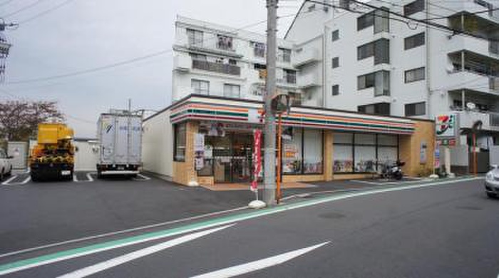 コンビニ　セブンイレブン 横浜保土ケ谷公園前店（コンビニ）まで76m