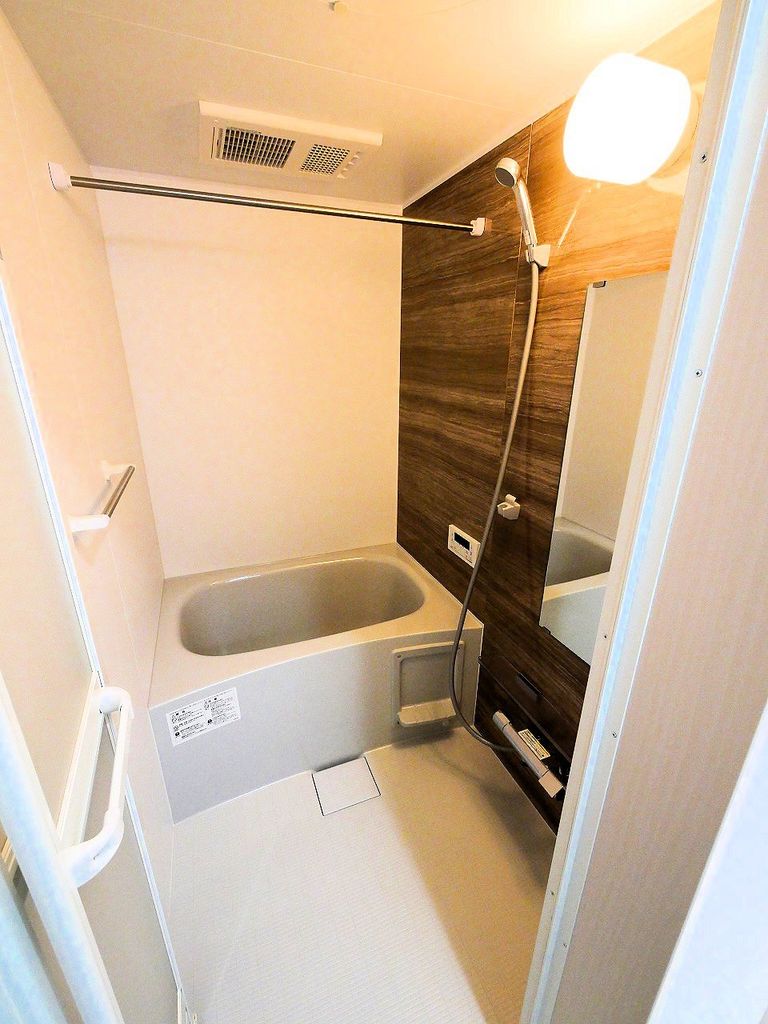 バス・シャワールーム　バス