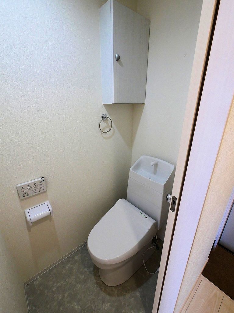 トイレ　トイレ