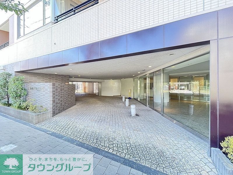 エントランス　タウンハウジングレジデンス事業部　恵比寿店・赤坂店までお問…
