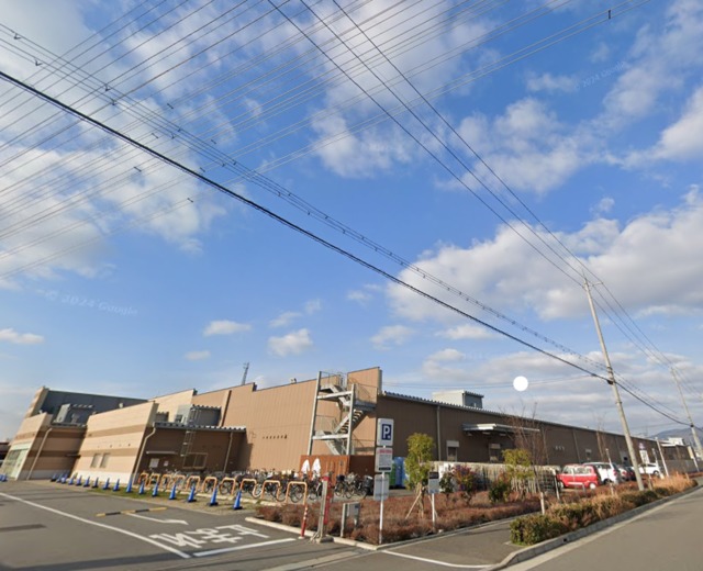 ショッピングセンター　アクロスプラザ八尾（ショッピングセンター）まで958m