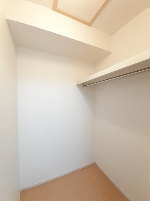 収納　ウォークインクローゼット
