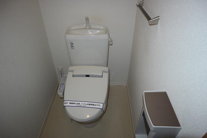 トイレ　ウォシュレット付きで寒い時期も快適です