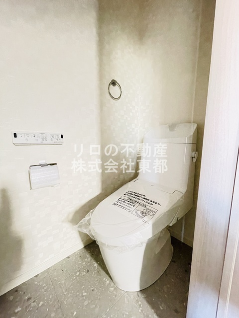 トイレ　洗浄・暖房便座付です！