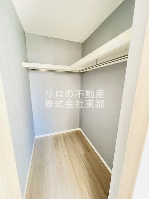 収納　奥行のあるウォークインクローゼットならお荷物多い方でも安心☆