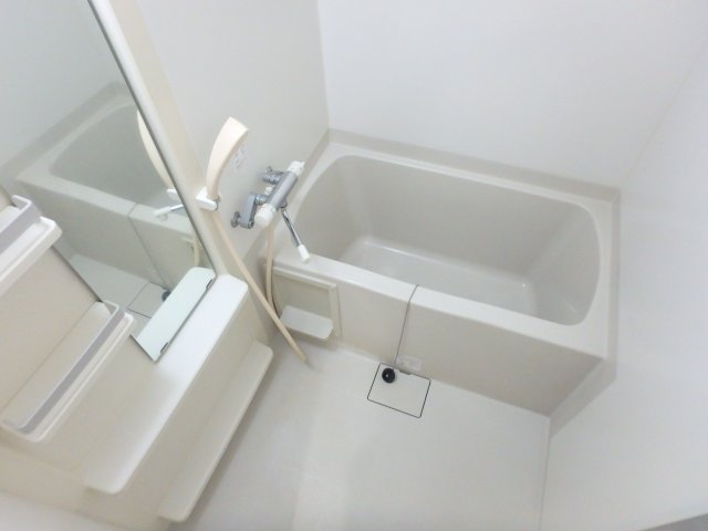 バス・シャワールーム　お風呂で日々の疲れを落としましょう