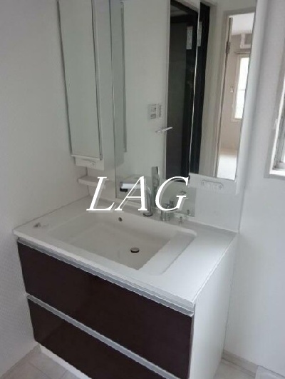 洗面設備　洗面台です。