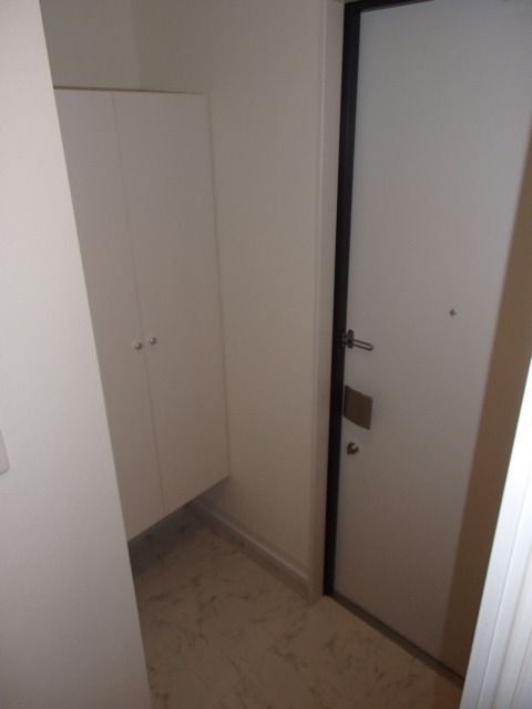 玄関　下駄箱スペースもばっちりございます