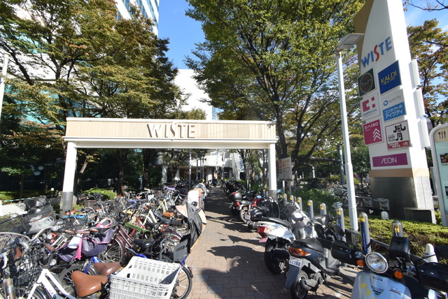 ショッピングセンター　ウイステ野田阪神（ショッピングセンター）まで800m