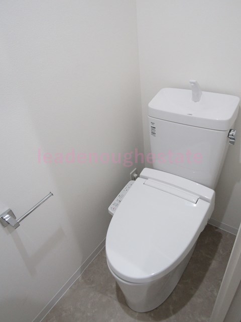 トイレ　同施工