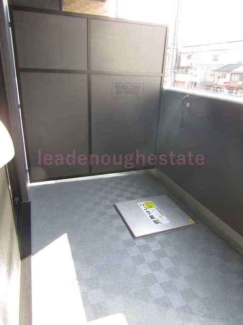 バルコニー　同施工