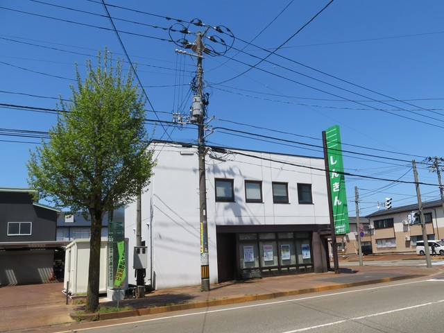 銀行　長岡信用金庫江陽支店（銀行）まで732m