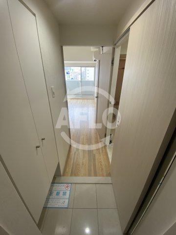 玄関　W.O.B.京橋　玄関