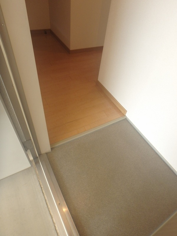 玄関　図面と現状に相違がある場合には現状を優先