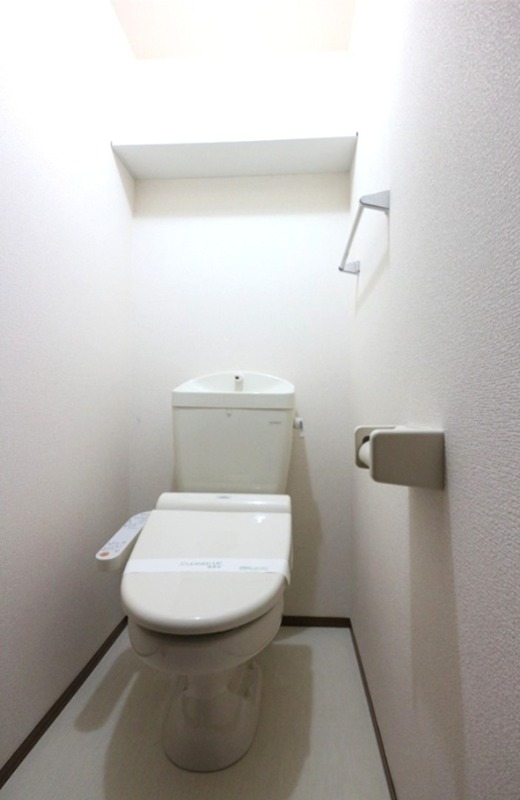 トイレ　温水洗浄便座