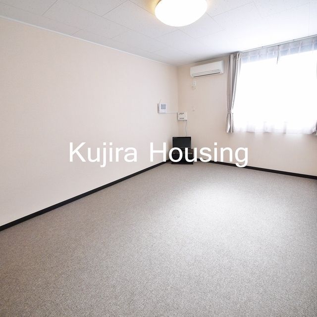 居室・リビング　★家具・家電付きのお部屋です★