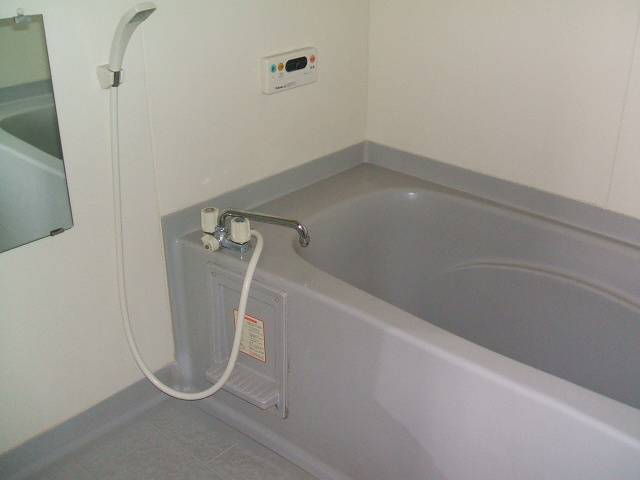 バス・シャワールーム　ゆったり過ごせるお風呂です