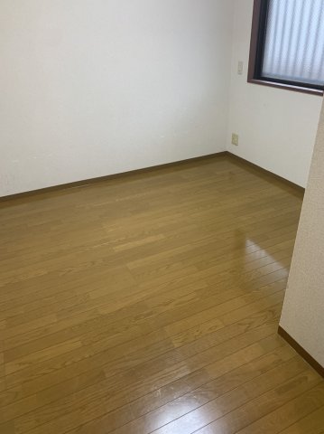 居室・リビング　広々とした洋室です