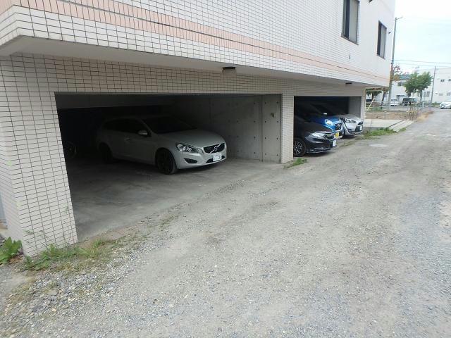 駐車場　駐車場