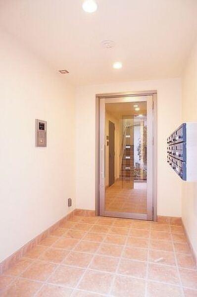 エントランス　角部屋です