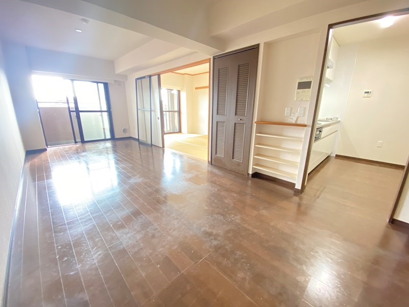 居室・リビング　使いやすい形の為、レイアウトを楽しめます♪