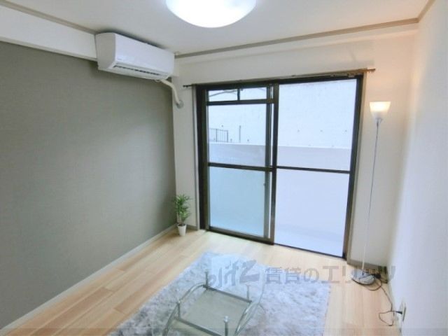 居室・リビング　洋室