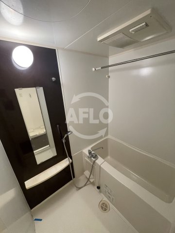 バス・シャワールーム　エスリード福島リバーフロント　浴室