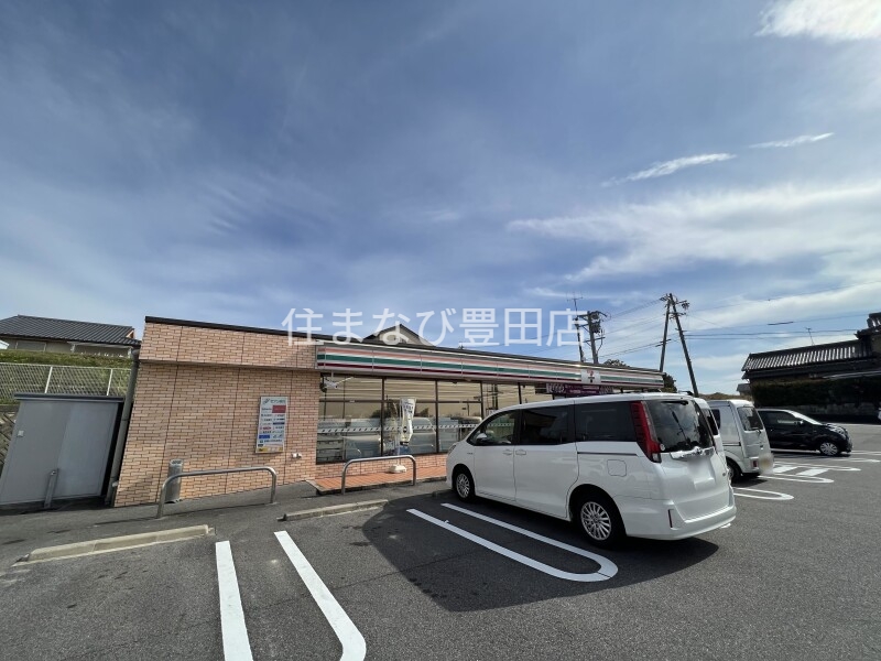 コンビニ　セブンイレブン東郷町和合北蚊谷店（コンビニ）まで382m