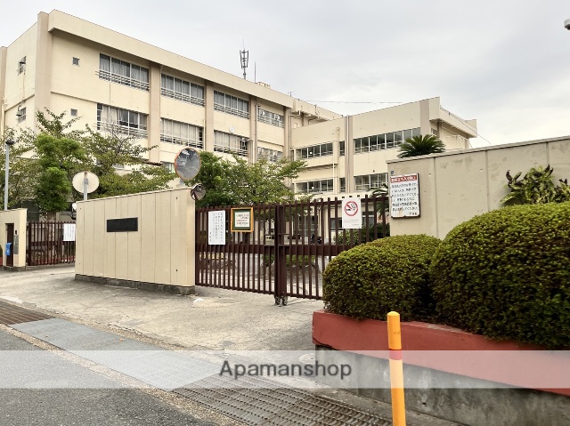 小学校　摂津市立味生小学校（小学校）まで2521m