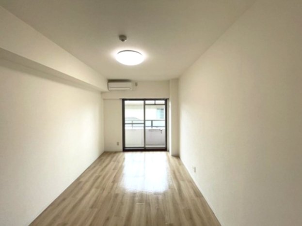 居室・リビング　洋室　※同タイプの部屋のお写真です