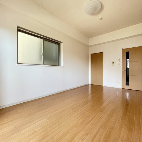 居室・リビング　同仕様タイプです