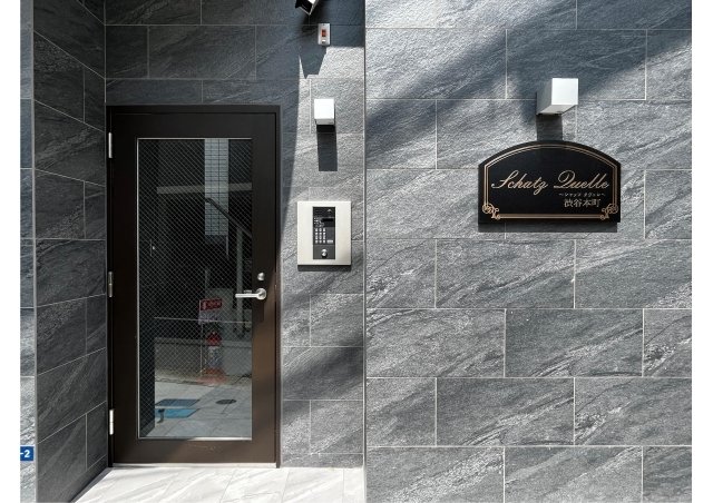 エントランス　落ち着いたエントランスです