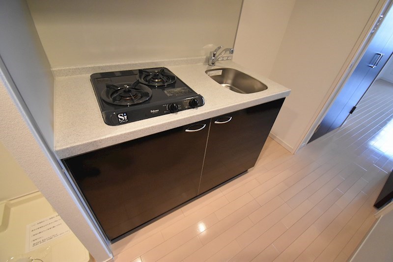 キッチン　システムキッチン（２口ガスコンロ）