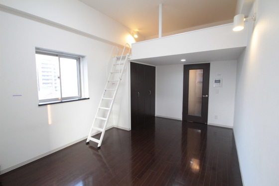 居室・リビング　※別室の写真です