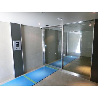 エントランス　エントランス