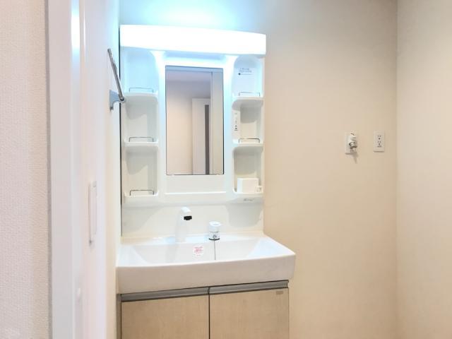 洗面設備　洗髪洗面化粧台