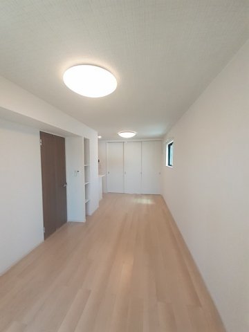 居室・リビング　こちらの居間で趣味の時間をお楽しみください