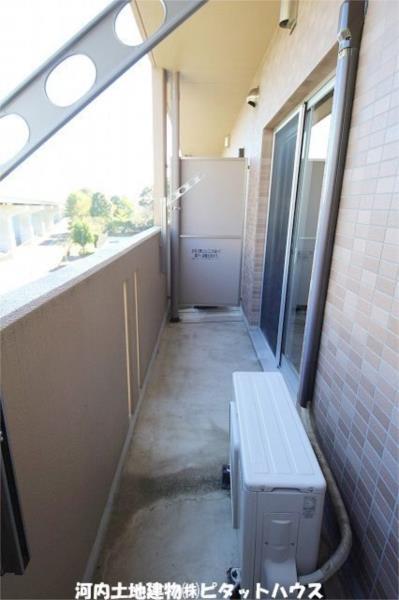 バルコニー　類似室内