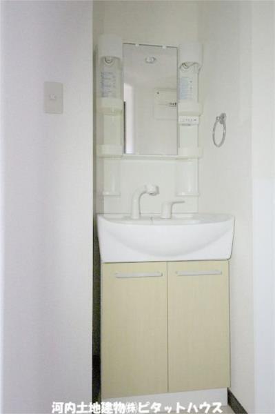 洗面設備　類似室内