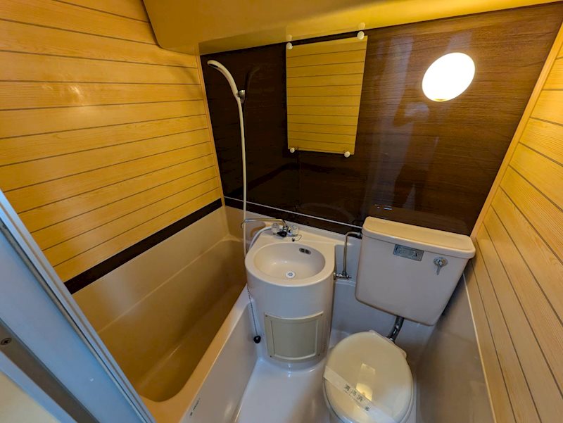 バス・シャワールーム　同建物他号室の室内写真です。（401号室）