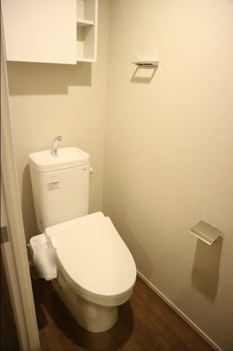 トイレ　温水洗浄便座機能付きトイレです♪
