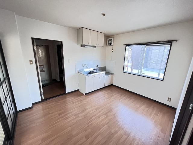 居室・リビング　※リノベ前のお写真です※